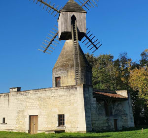 Moulin de Puy d'Ardanne, par Aire de la Briande - Chalais - 3