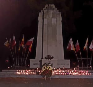 Spacer na cmentarz wojskowy i Białystok - Białystok - 4