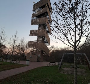 Szachty i wieza widokowa - Poznań - 3