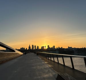 Warszawa Spacer Mostem Świętokrzyskim, kładką i Bulwarami - Warszawa - 4