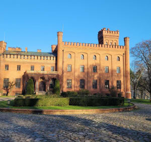 Rzucewo: Zamek i Park Kulturowy Osada Łowców Fok - Rzucewo - 3