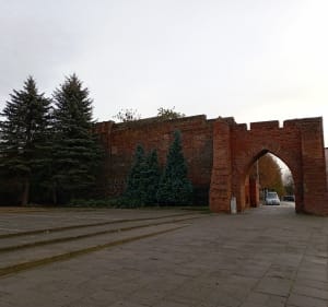 Spacer wokół średniowiecznych murów obronnych w Pyrzycach - Andżelika - 3