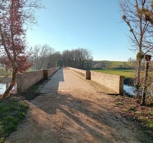 Balade sur l'ancienne voie de chemin de fer de Saint Savin - Saint-Savin - 3