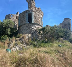 Grimaud, le château, le moulin - Grimaud - 3