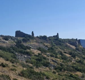 Les ruines du château à MONTSERET - Montséret - 5