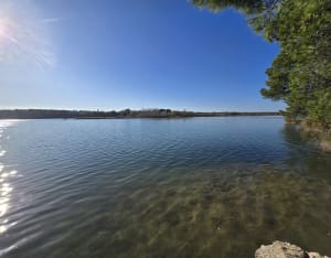 Ontspannende wandeling in Calas en rond het Réaltor-bekken - Le Clos des Prieurs, Calas - 44