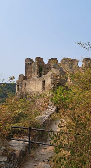 Kasteeltoren van Rocher en de kloven van Sioule - Saint-Rémy-de-Blot - 2