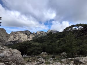 Trou de la Bombe : panorama grandiose sur les Aiguilles de Bavella - Quenza - 97