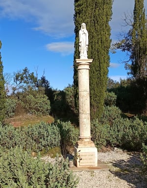 Le Trou des Fées, Notre Dame du Glaive et le Dolmen de la Gastée - Cabasse - 6