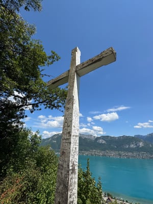 Circuit van de Drie Kruizen en turquoise water van Semnoz - Annecy - 17