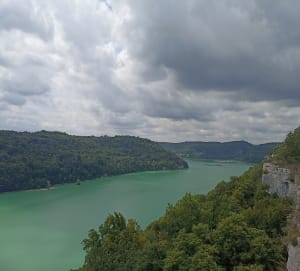 Belle balade avec vue sur le lac de Vouglans - La Tour-du-Meix - 35