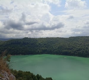 Belle balade avec vue sur le lac de Vouglans - La Tour-du-Meix - 36