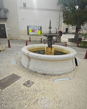 Fontaine de Vaucluse et sérénité le long du canal - Fontaine de Vaucluse - 30