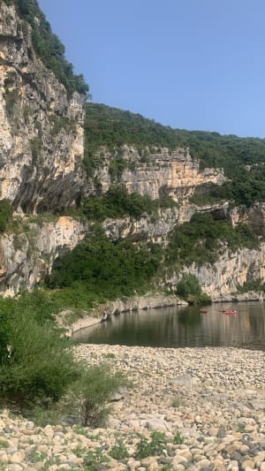 Gorges de l'Ardèche van bovenaf gezien en dromerige panorama's - Labastide-de-Virac - 13