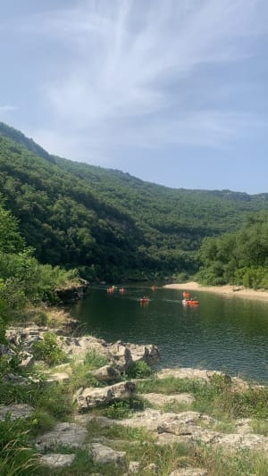 Gorges de l'Ardèche van bovenaf gezien en dromerige panorama's - Labastide-de-Virac - 14