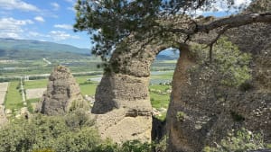Incroyable falaise des Pénitents et panoramas sublimes - Les Mées - 10