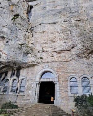 De grot van Sainte-Marie-Madeleine en de Sainte-Baume - Plan d'Aups Sainte Baume - 55
