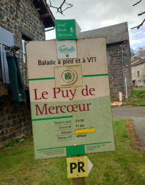 Boucle du puy de Lassolas et éveil des sens - Laschamps - 4