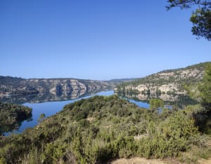 Beschouwing van het Esparronmeer en de magie van zijn azuurblauwe oevers - Gréoux-Les-Bains - 73