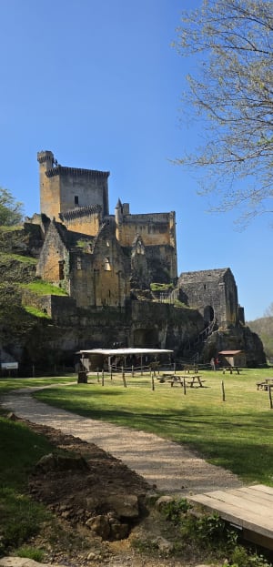 Balade jusqu'au Château de Commarque - Les Eyzies - 16
