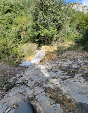 De boogbeek Vallon-Pont-d'Arc en de waterval van Pissevieille - Vallon-Pont-d'Arc - 139