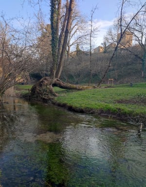 Fallavier, le lac et son château. - Vilefontaine - 9