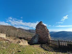 Ambérieu-en-Bugey: fladder rond het Château de Saint-Germain - Ambérieu-en-Bugey - 18