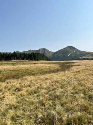 8 km sur le sentier de la vallée de la Fontaine Salée - Chastreix - 16