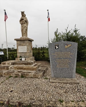 Saint-Martin-de-Varreville et virée historique à Utah Beach - cedric - 3