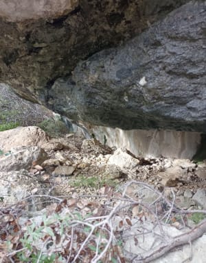 Balade entre Fontaine de Vaucluse et le Mur de la Peste - Irene - 9