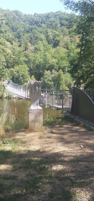 La passerelle himalayenne depuis le moulin de Châteaubrun - Baraize - 8