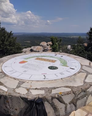 Le Bois de Paris : sa grotte et sa table d’orientation - Garrigues - 6