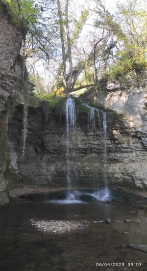 Boucle autour de la Cascade de la Roche et ses deux étangs - Saint-Baudille-de-la-Tour - 36