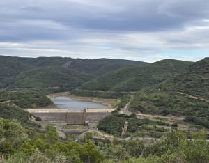 Olivettes Trail en adembenemend uitzicht op het meer - Vailhan - 20