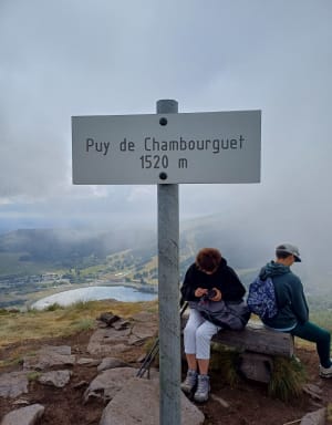 Montée au Puy de Chambourguet depuis Super Besse - Super Besse - 35