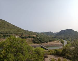 Olivettes Trail en adembenemend uitzicht op het meer - Vailhan - 22