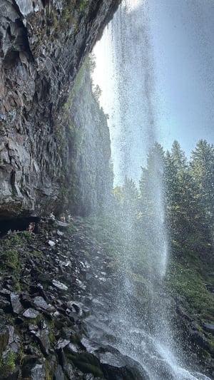 Grande cascade Mont Dore et vue sur le Puy de Sancy - Miguel - 15