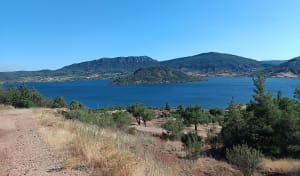 Balade panoramique du Lac du Salagou, par la Chapelle des Clans - Celles - 15