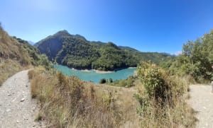 Lac de Monteynard : lagon bleu et passerelles suspendues - Nelly - 8