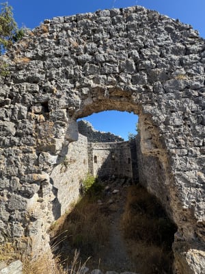 Ruines du Vieil Aspremont avec vue sur la vallée du Var - Geal - 12