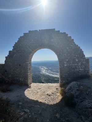 Ruines du Vieil Aspremont avec vue sur la vallée du Var - Geal - 13