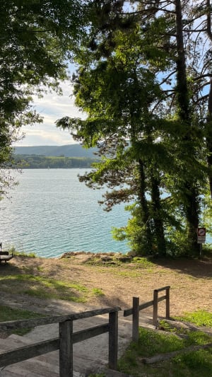 Bilieu, ses alentours et vue sur le lac Paladru - Moon - 7