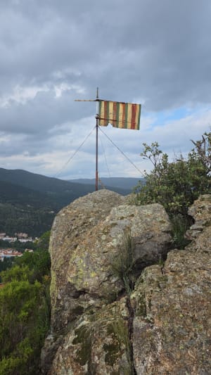 Le Drapeau au dessus d'Amélie-les-Bains - Carl - 11