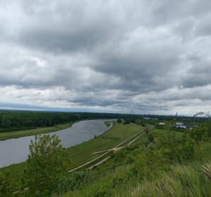 Spacer przez park świetlików do wałów nad Odrą. - Wrocław - 2