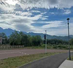 Découvrir les pistes cyclables de Meylan et leur verdure - CATHERINE - 3