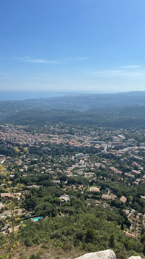 Vence et ces Baous (Noirs et Blancs ). - Vence - 4