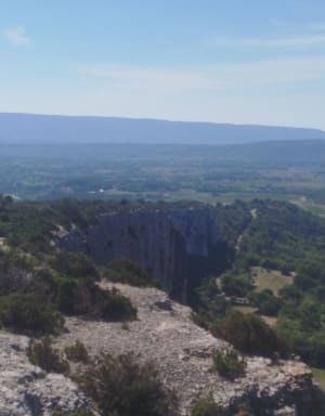 Funambulisme dans le Lubéron et panorama villageois - CORINNE - 7