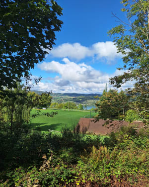 Bilieu, ses alentours et vue sur le lac Paladru - Delphine - 5