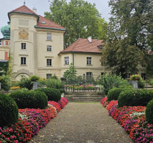 Niczym królewna po swych włościach - Łańcut - 3