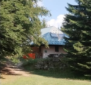 Chalet de la plate par les Creusates et Croix des Bergers - Montcel - 2